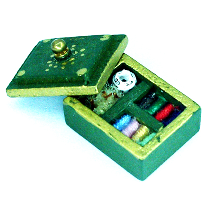 Half Inch Scale Miniatures Dollhouse Sewing Box 124 Scale Miniatures
