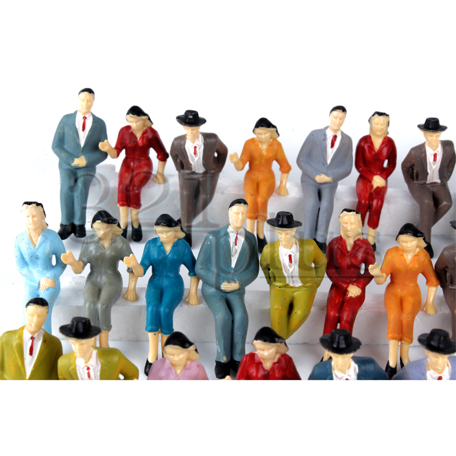 50 pcs. Small Plastic Figurines G Scale 